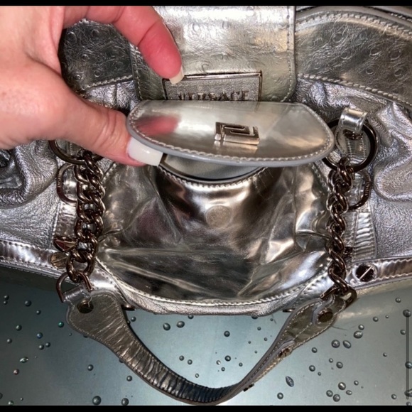 VERSACE RARE METALLIC SILVER LEATHER & OSTRICH LEATHER CLEAN SHOULDER BAG. - Picture 15 of 15
